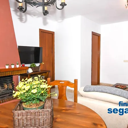 Casa Roda De Bera, 3 Dormitorios, 7 Personas - Es-320-7 * Roda de Bará